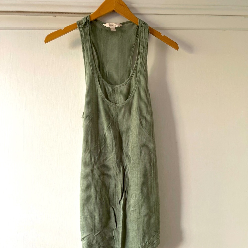 NWOT Banana Republic Heritage tee